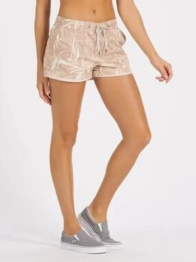 Vuori Ripstop Shorts in a Pink and Cream Tropical Print, XL (C5)